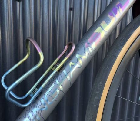 Mua Outdoor Sports Bicycle Water Bottle Holder  Gradient Color  Sandblasting  Oxidation  Custom Multiple Colors online manufacture